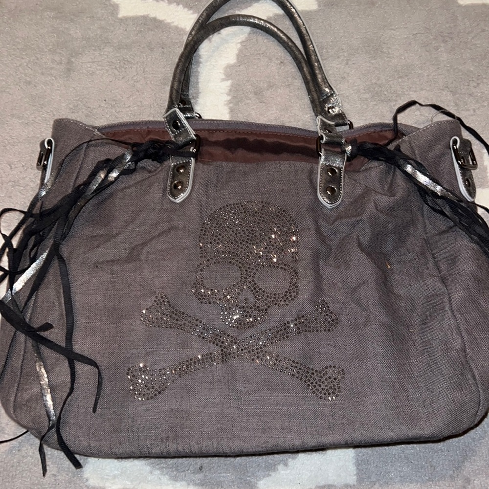Ah-Dorned bag